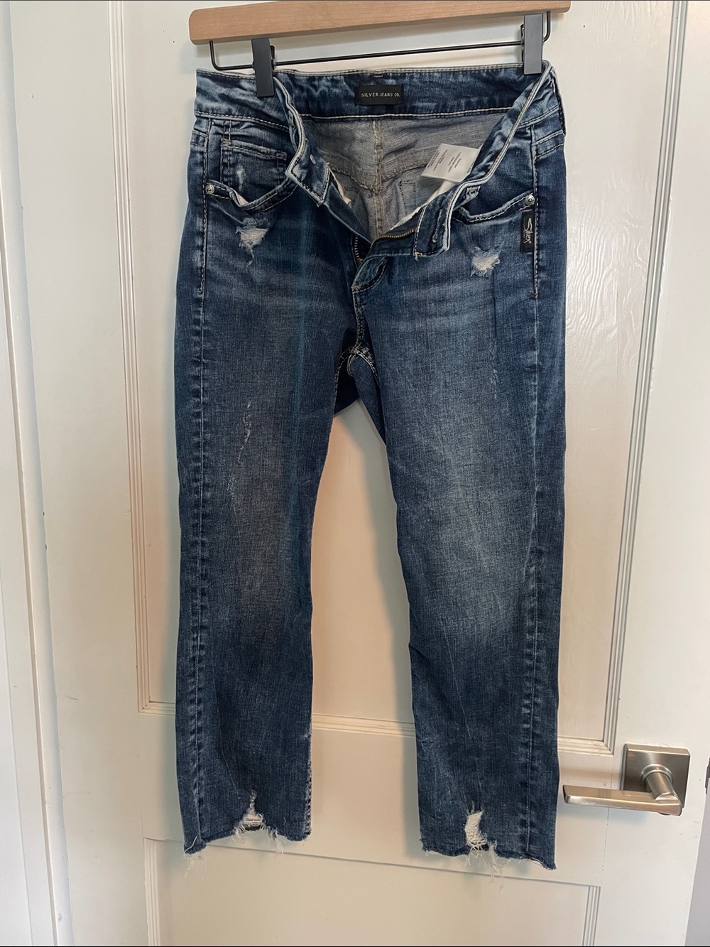 Silver Jeans Women’s Elyse Capri Jeans Dark Wash Raw Hen